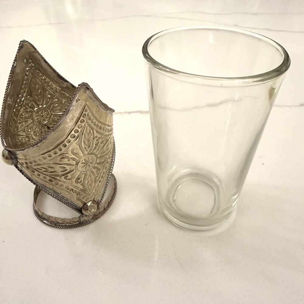 Vintage glass holder - Rare - Very Delicate Design Work - Picture 4 of 10